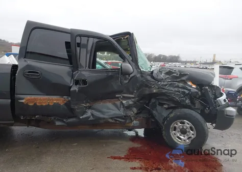 2003 GMC Sierra 2500Hd Slt из США, поврежденный, VIN 1GTHK23U53F217259